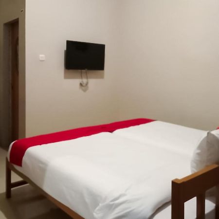 Reddoorz At Joyce Guest House Μεντάν Εξωτερικό φωτογραφία