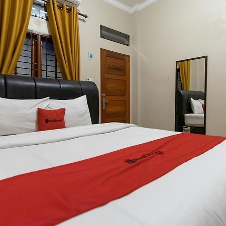 Reddoorz At Joyce Guest House Μεντάν Εξωτερικό φωτογραφία