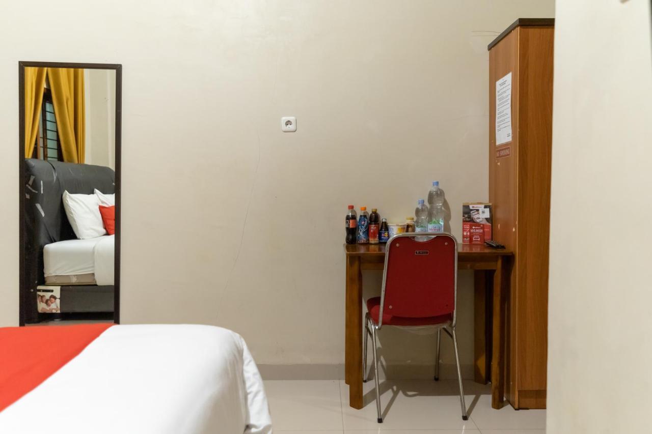 Reddoorz At Joyce Guest House Μεντάν Εξωτερικό φωτογραφία
