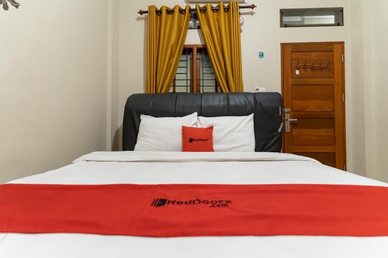 Reddoorz At Joyce Guest House Μεντάν Εξωτερικό φωτογραφία