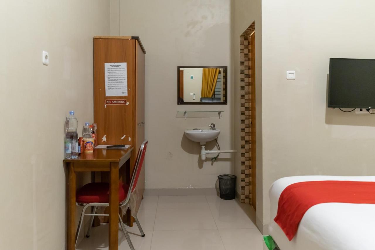 Reddoorz At Joyce Guest House Μεντάν Εξωτερικό φωτογραφία