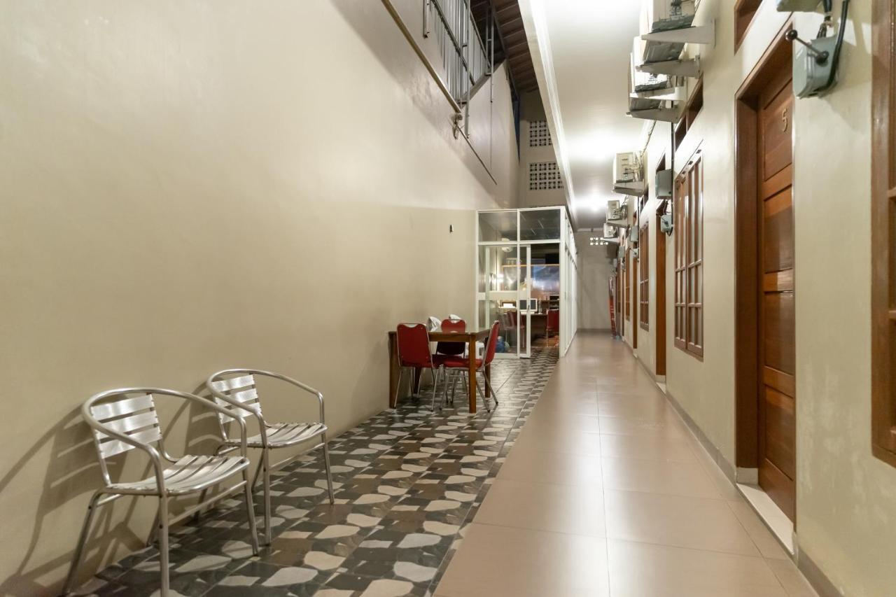 Reddoorz At Joyce Guest House Μεντάν Εξωτερικό φωτογραφία